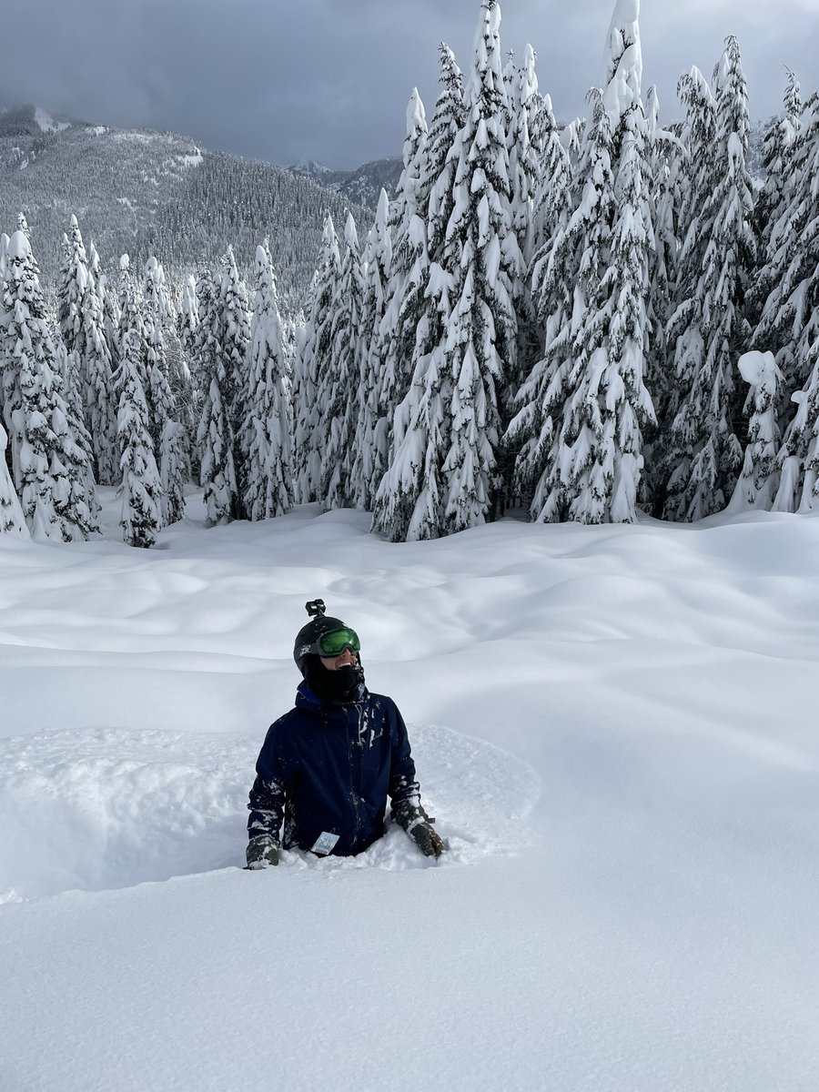 SummitSnow411's tweet photo. It’s deep out here #wawx https://t.co/qsb7FMPivQ