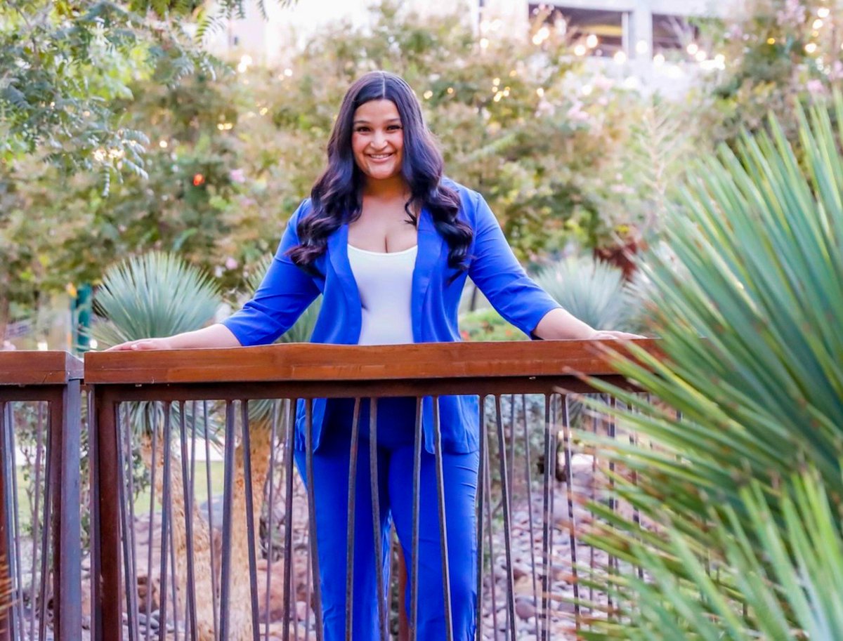 patriottitleco's tweet photo. Just like last year, we want to give you the best escrow and title services! 🥳🥳
Let Julissa Mascorro help you with your title and escrow needs any time of any day! 🤩
#patriottitletx #realestate #elpasorealtor #bilingual #elpasotexas #texas #realestateinvestor #texasagent https://t.co/QLSrz5NvDk