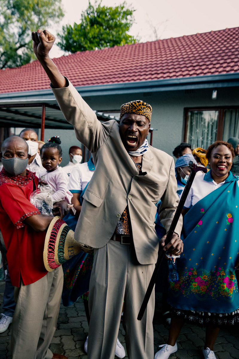 Ntikoo's tweet photo. I shot a wedding in December https://t.co/dhF41FuhUg