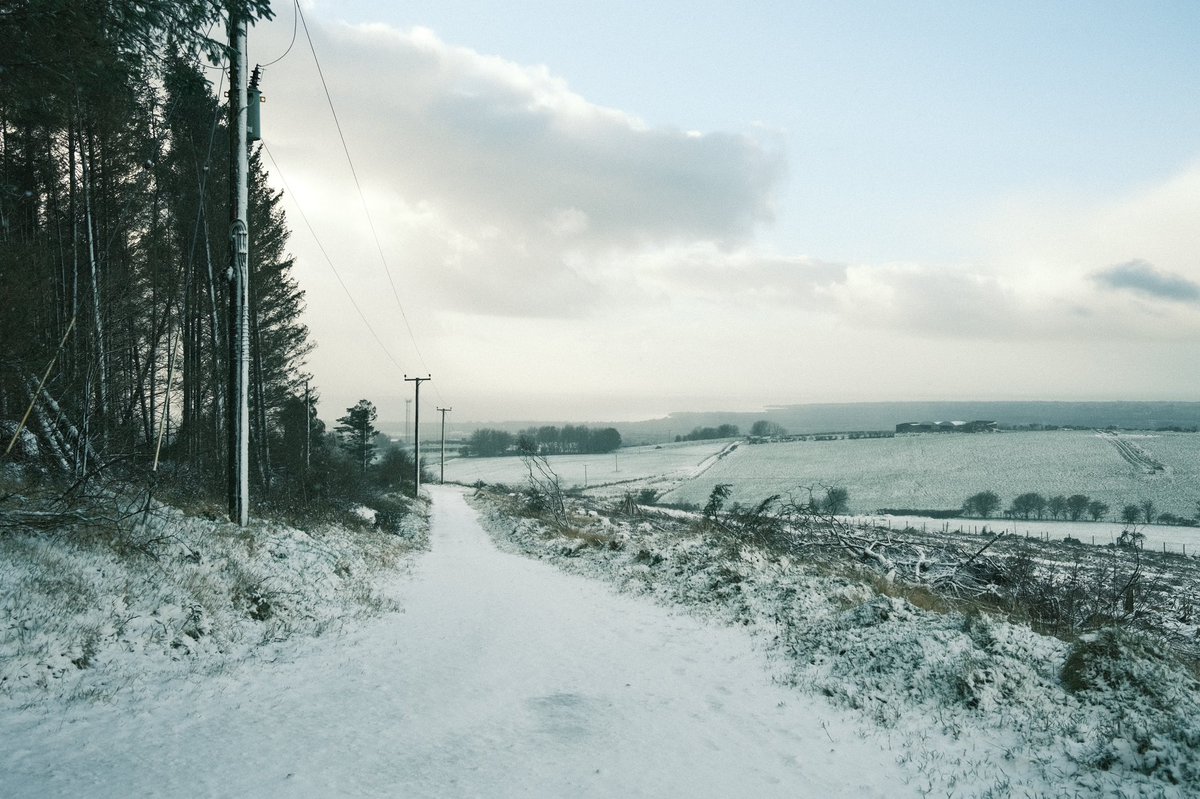 StephenJ_Reid's tweet photo. First Snow of 2022 in Northern Ireland. ⛄️ 🙂

@WeatherCee @angie_weather @barrabest @LoveBallymena @BelfastLive @BelTel @bbcnewsline @mea_bc https://t.co/KOX3xaOhtw