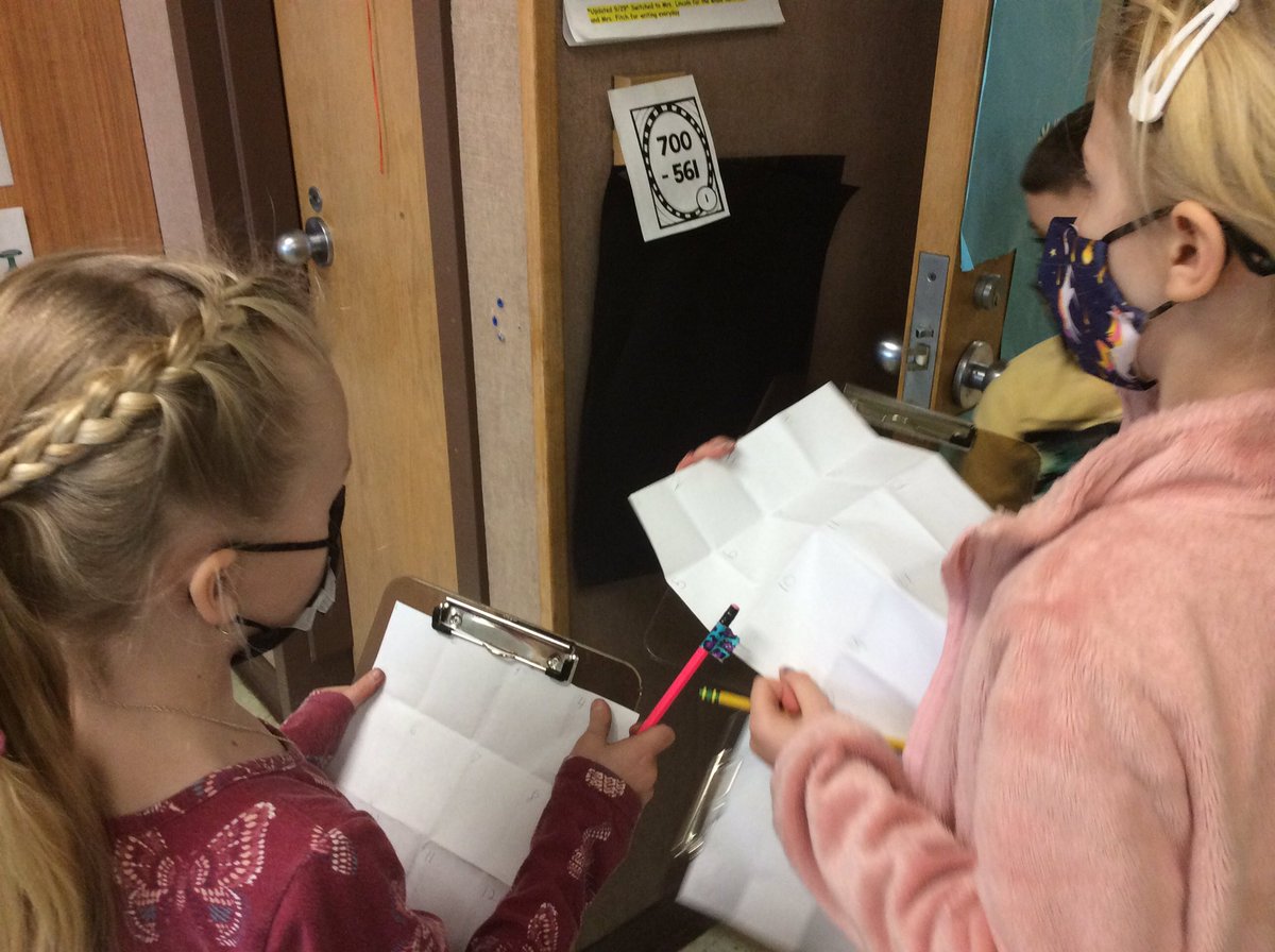 mrsfitchthird's tweet photo. #notechtuesday math class! #NaplesCSD #NaplesWellness https://t.co/jxoPGAB7uh