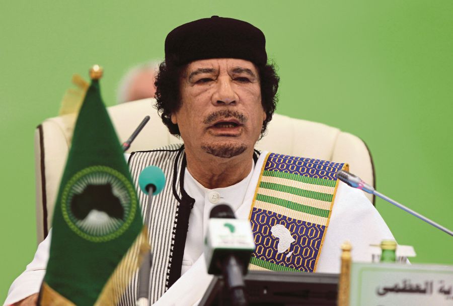 Global_Folder's tweet image. "They will create the virus themselves and sell you the antidotes. Thereafter, they will pretend to take time to find the solution when they already have it."

~ Muammar Gaddafi
(2009 United Nation Assembly)