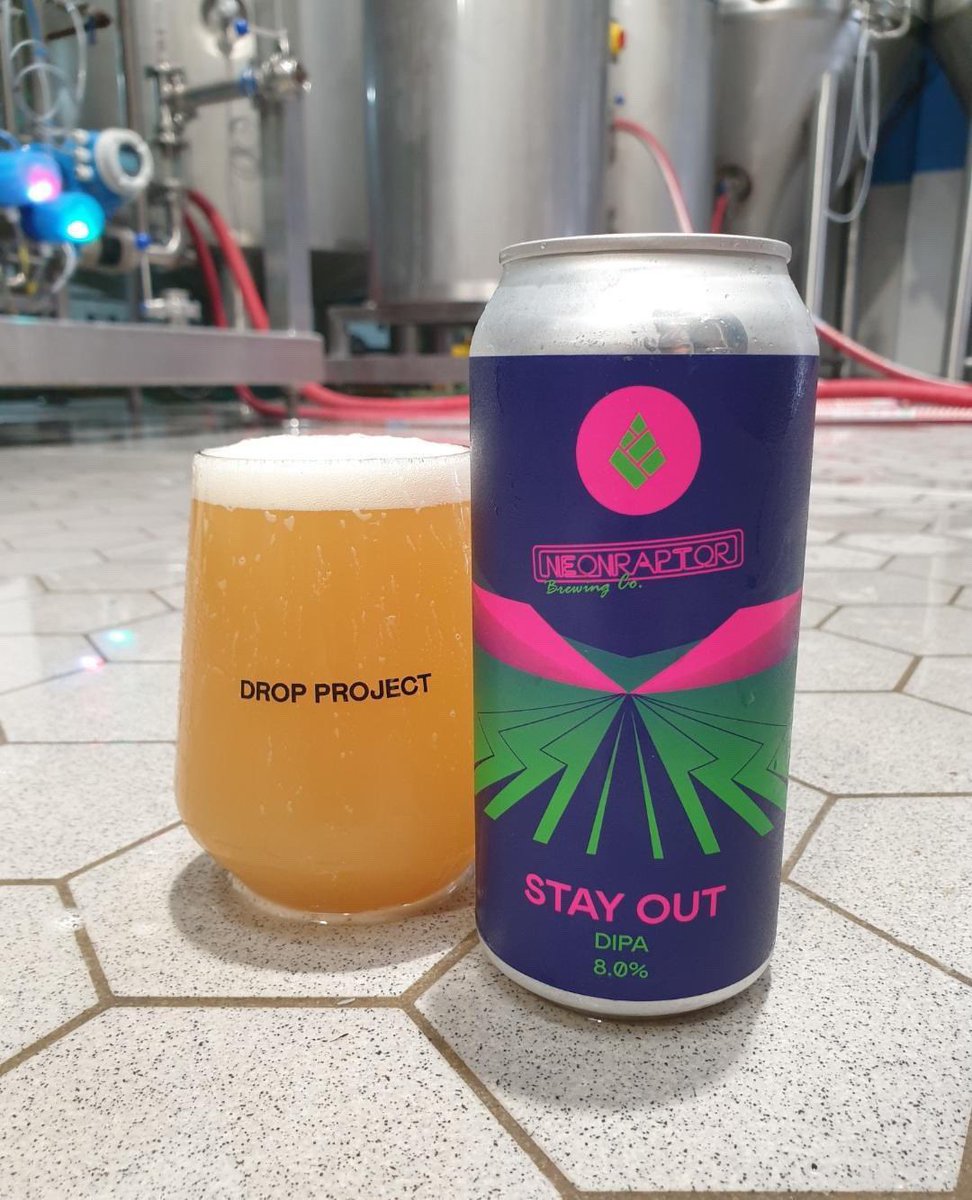brewserbeer's tweet photo. Continuing on with some of Team Brewser’s stand-out beers of 2021: STAY OUT by @dropprojectbrew x @neonraptorbrew 🤤

An 8% DIPA and my word what a beer - it’s super punchy, dank and fruity yet so so smooth. Absolute class 🍻

#brewserbeer #dropprojectbrew #neonraptor #craftbeer https://t.co/wFpi4DDCog