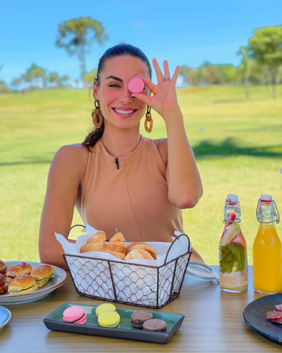 Mel Fronckowiak tweet media