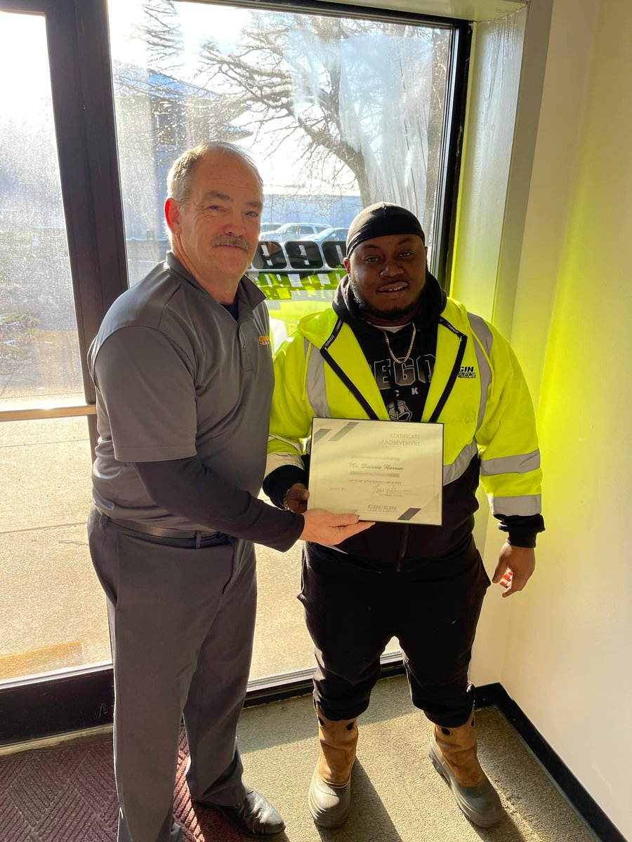 Congratulations to Mr Deionta Barron for being awarded our “Driver of the Quarter” for Q4 of 2021.

Deionta receives an all expenses paid 4 day 3 night vacation to anywhere of his choosing.

Thank you Deionta for the safe, professional, and outstanding job you do!