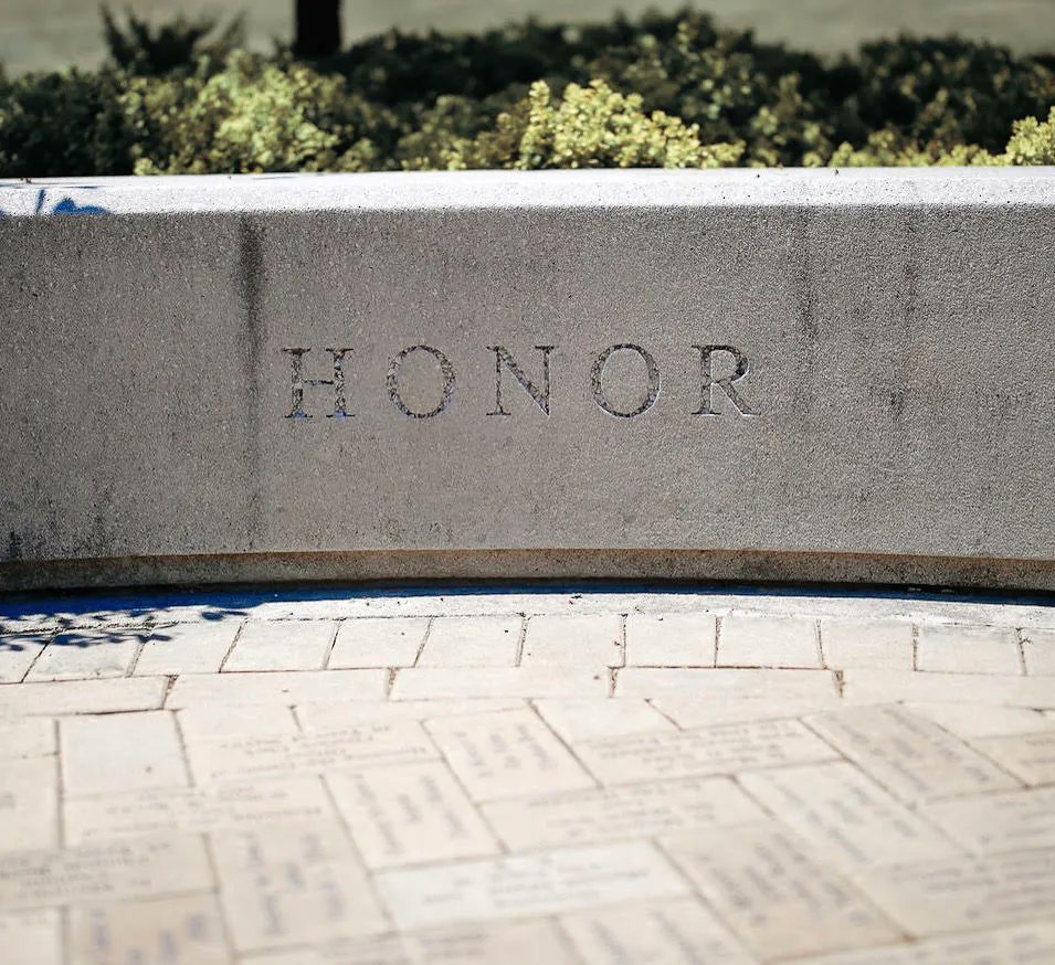 cpdmemorial's tweet photo. A Memorial Brick is a fantastic way to honor a loved one, celebrate a career, or just say thanks. Learn more about our Memorial Bricks here:https://t.co/IBp0h9bcsK
#cpmf #memorialbricks #honor https://t.co/b05UR8mTB0