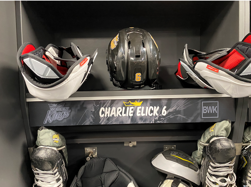 There's a new face in town!! 

3rd overall <a href="/TheWHL/">Western Hockey League</a> draft pick Charlie Elick will skate with the team this week! 

Elick spoke with @PerryBergson of <a href="/thebrandonsun/">The Brandon Sun 🇨🇦</a> about the journey to the WHL. 

Read more: wheatkings.com/article/prospe…

#bdnmb #whl