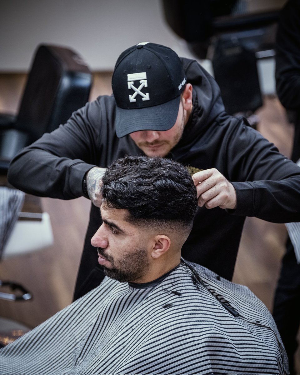 liverpoolbarber's tweet photo. Find Liverpool's most skilled barbers here at the Barbershop Dale street 🙌🏻

#barberliverpool #Liverpool #barbers #liverpoolfc #EvertonFC #liverpool #thebarbershop #dalestreet #barber https://t.co/QmCeoPl9bV