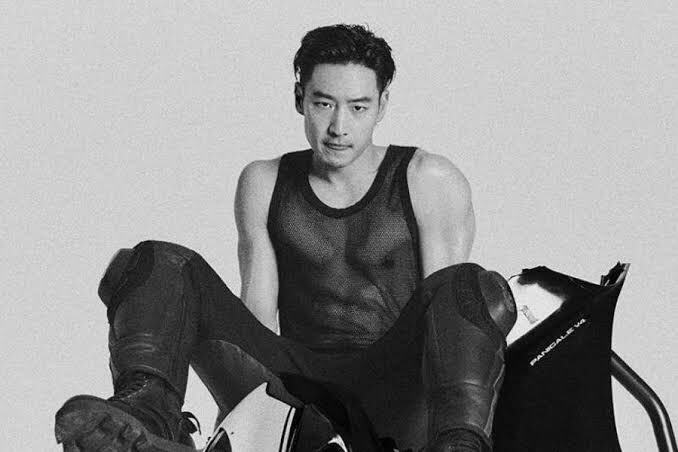 kdramaflicks's tweet photo. just lee je hoon being fine 🥵🔥

#leejehoon https://t.co/WkTVFypS7C