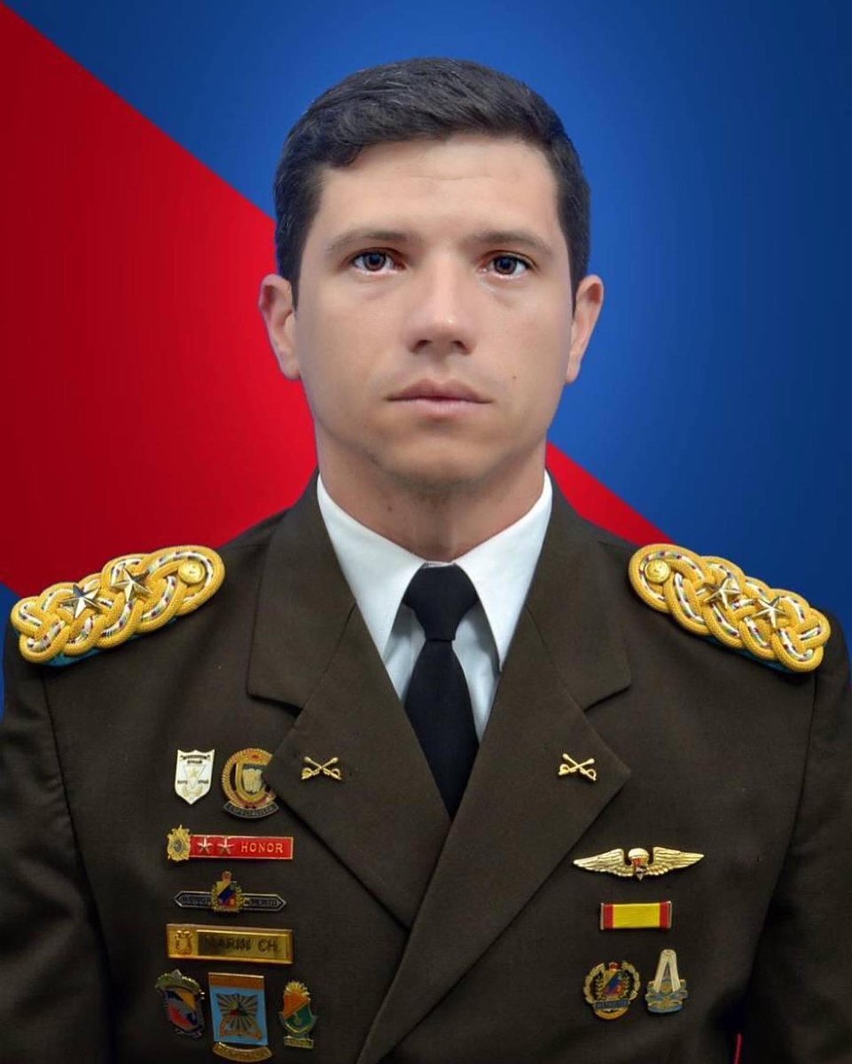 #4enero ya son 15 días de la HUELGA DE HAMBRE del TC #IgbertMarinChaparro en los sótanos de DGCIM, sigue SOLO, sin la protección de los Organismos nacionales e internacionales de #DDHH. Pide por su #Libertad y la de TODOS los #PresosPoliticos y está dispuesto a dar su vida.