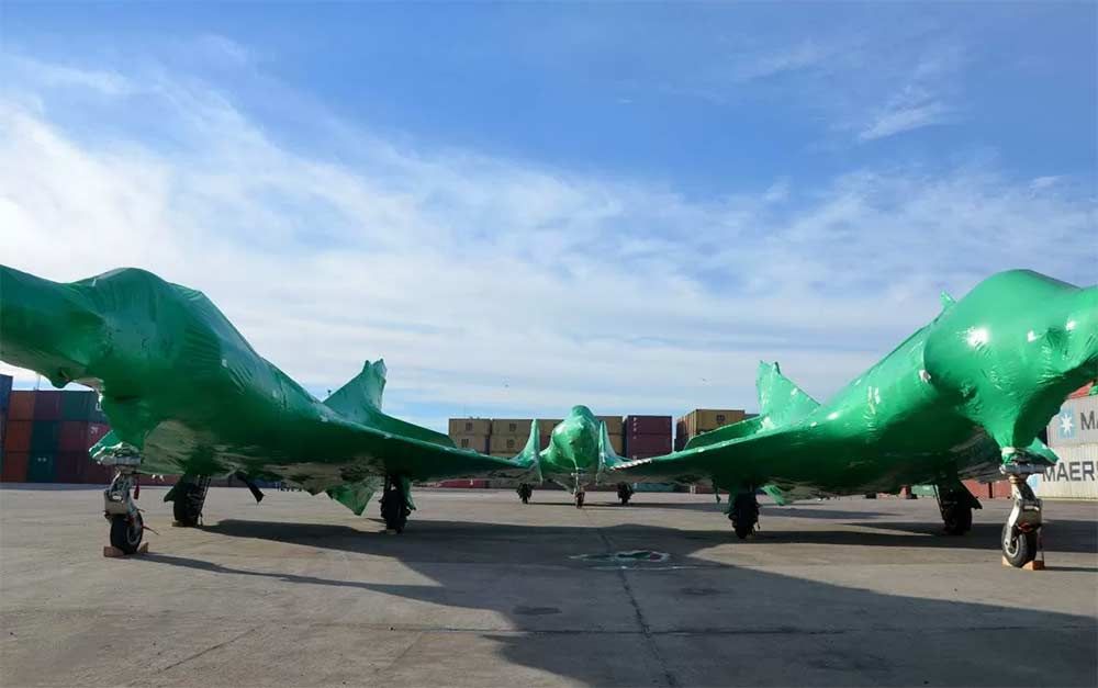 NavalNews's tweet photo. Five French-made Super Etendard Modernise Purchased by #ArgentineNavy in 2018 Remain Grounded
MercoPress, January 4, 2022
https://t.co/1aXcHT8579 https://t.co/Mk4JJrGmbu