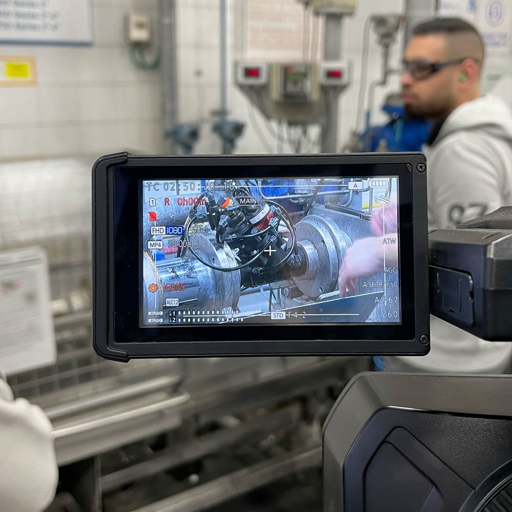 BERMADValves's tweet photo. This #PressureReducingValve with a #RemoteCommand will be installed in Peru. Tested at BERMAD's test bench facility, The 100 Series composite valve presents a high regulation performance at low flow conditions. Click photos to see our team capturing footage of the test >> https://t.co/Qmca5eBwAA