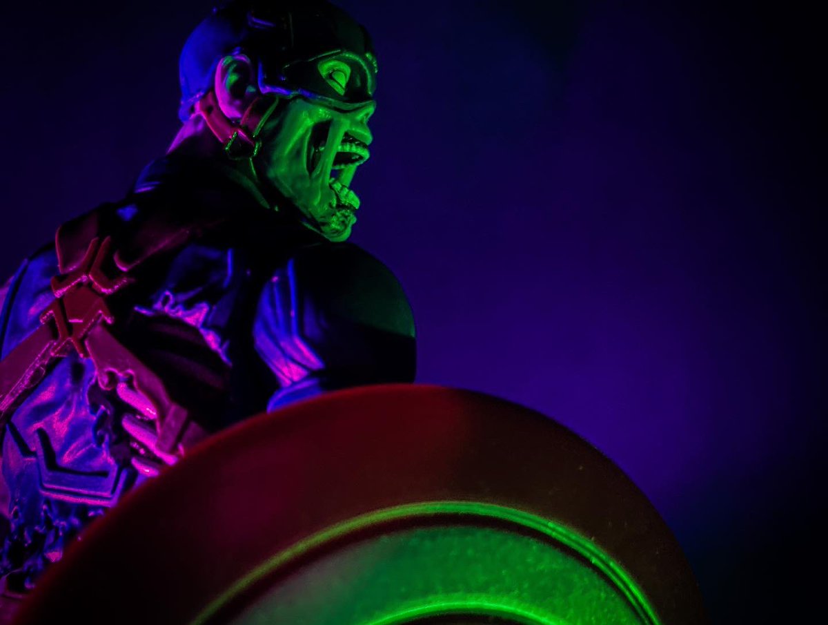 mr_jamriv's tweet photo. Zombie Cap was one of my favorite action figures from last year and was a blast to shoot. #ToyPhotography #MarvelLegends #MarvelZombies #WhatIf #braaaaains https://t.co/LQ7kUh8TDi