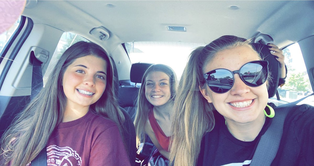 hadlee_mae's tweet photo. Happy 17th baby @kenziiee05 I am beyond thankful to be able to call you my best friend for the past 13 years. I hope you have the best day and year. I love you most💞💞 https://t.co/kuo6b4N6mr