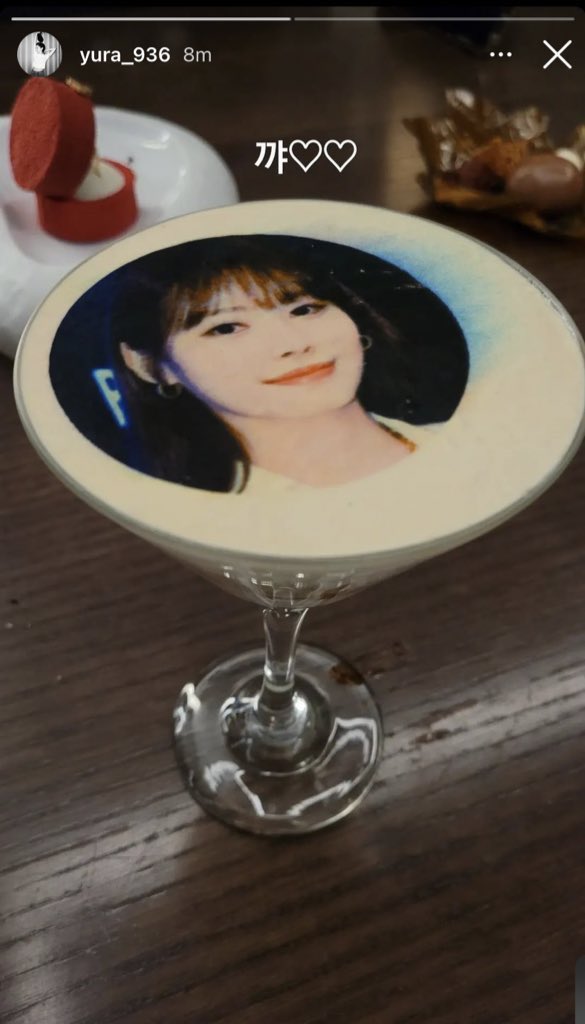 HourlyYura's tweet image. Yura_936 instagram story update

"Kya❤️❤️"
"?"

#유라 #GirlsDay #KimYura #Yura
