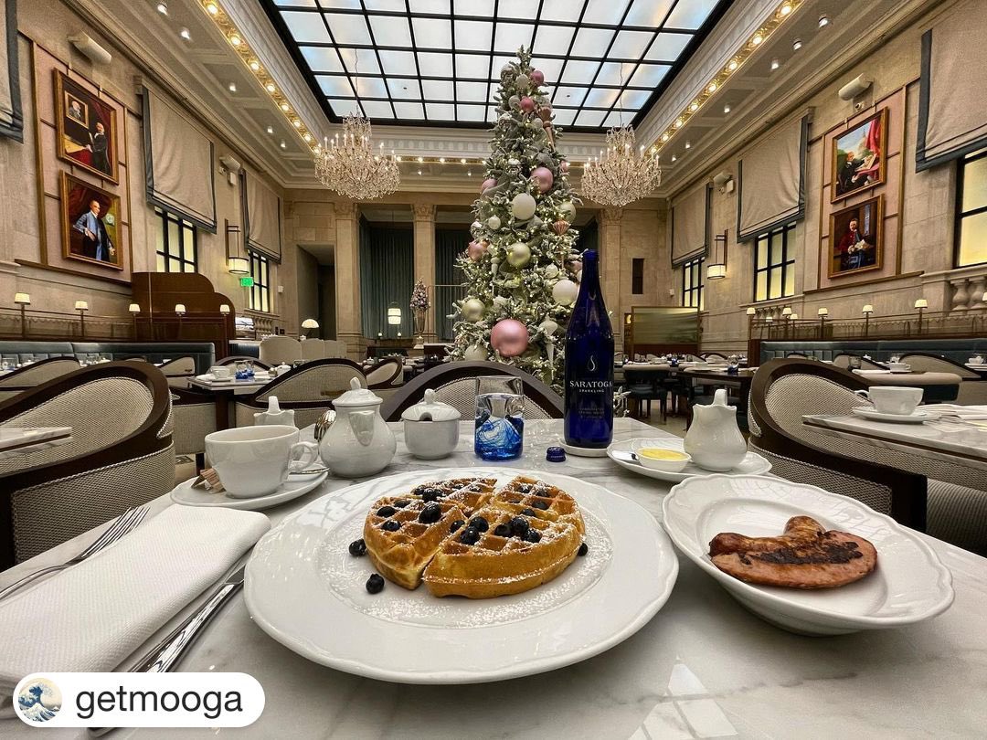 Breakfast for one has never looked so good. 💙 #Repost <a href="/getmooga/">Getmooga</a> with @get.repost
・・・
@langhamboston @granaboston @saratogawaterco @moogasview