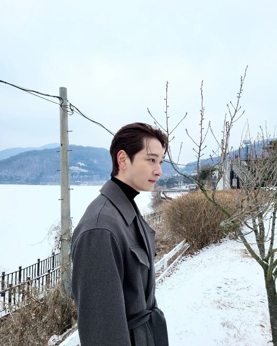 Real2PMBrasil's tweet photo. CHANSTAGRAM | 04.01.22 - Atualização de Chansung no Instagram
"#ShowWindowTheQueensHouse
#MonTue #1030PM #ChannelA
#HanJeongwon #Jeongwon #GarotodoInverno"
#2PM @follow_2PM #Chansung #찬성 https://t.co/pTUEdbtfxY