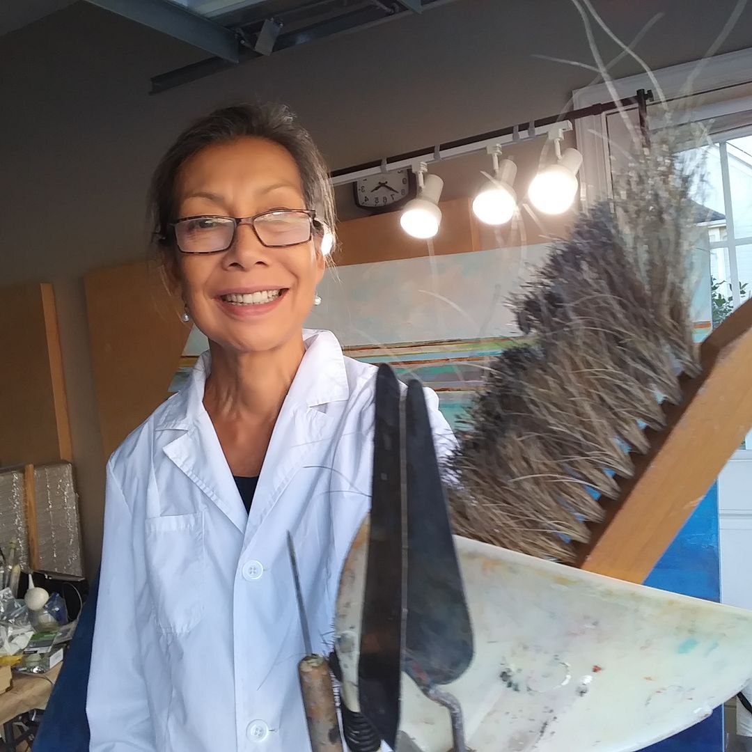 PrimiciasArt's tweet photo. A bouquet of painting tools. #coldwaxmedium #landscapeartist #ncartist https://t.co/BVHhQHSxHo