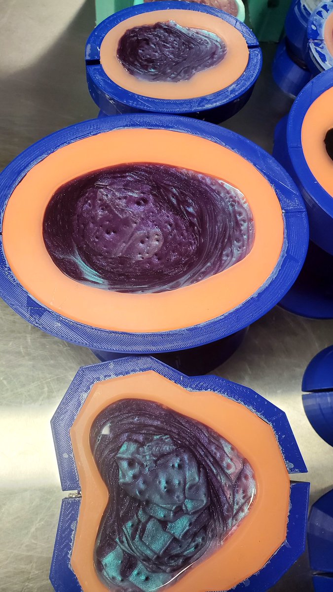strangebedfella's tweet photo. I'm really hoping the blue flashes nicely in these pours 🤩 The bases show a lot of promise 👍
#SBShopDay https://t.co/wzqxQGudnA
