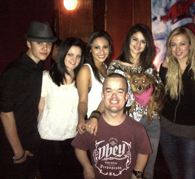 funnybrad's tweet image. 10 years ago today, I was fired from my job as @selenagomez’s hand rest.