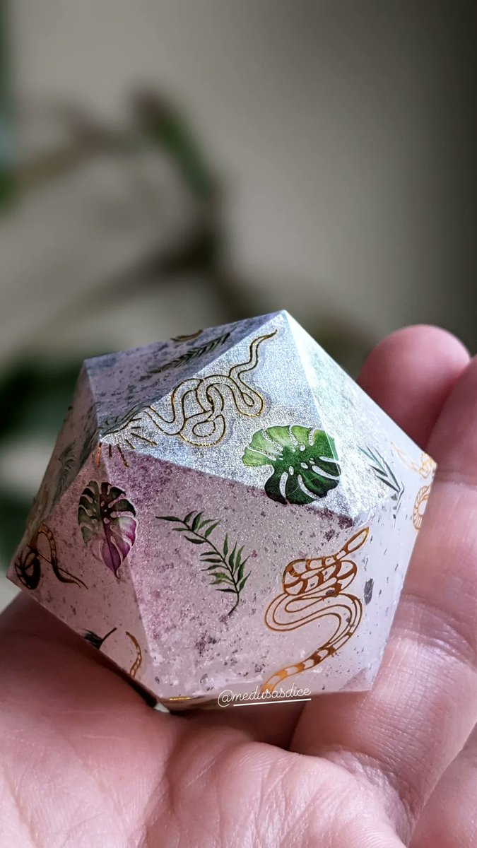 Loving the plant and snake combination #handmadedice #dice #dnd #pathfinder #dnddice #homebreweddice #ttrpg