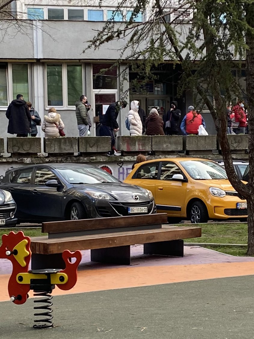cirpetar's tweet photo. Nova Godina kuca na vratima… Covid Ambulate u DZ Palilula https://t.co/QEhhtbu3Om