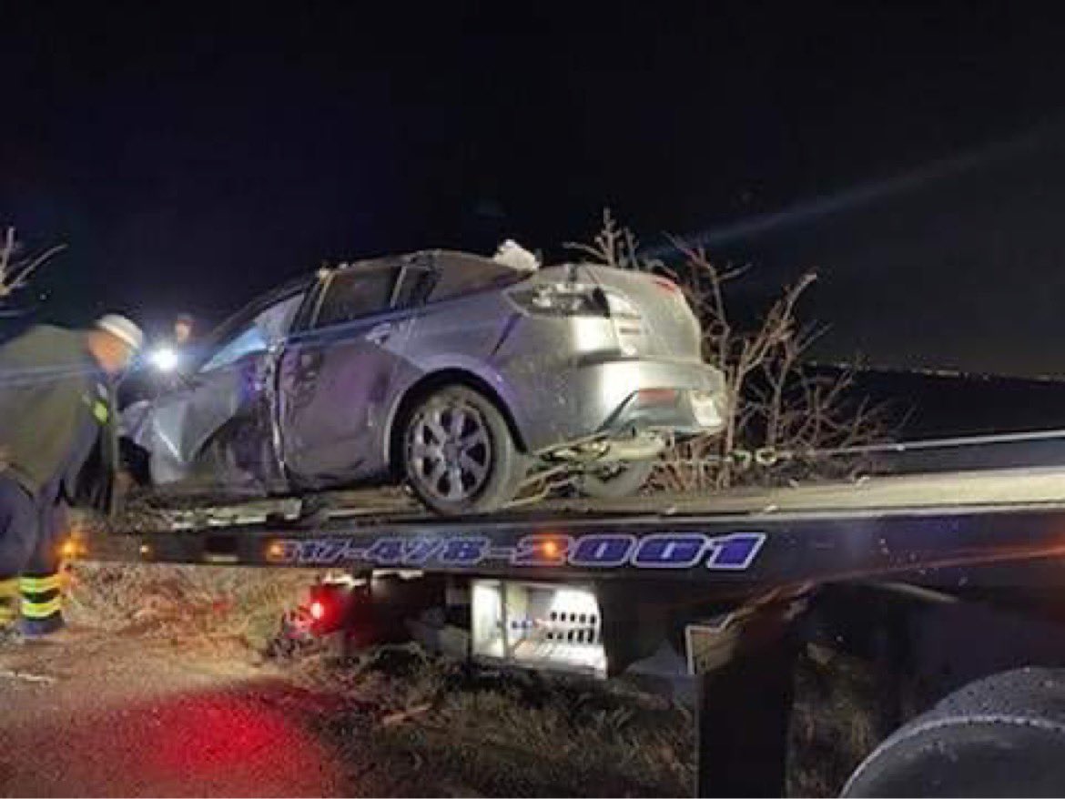 desireelcastro's tweet photo. god was definitely w me last night 🙏🏽 just two fractures in skull and four broken ribs. when i say my life flashed right in front of my eyes.. https://t.co/WyaPYm14zB