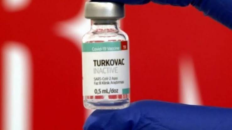 Faz 3 verileri açıklanmamış bir aşıyı kullanıma açmak! Üstelik güçlü, kuvvetli anlamına gelen bizim için kutlu bir ismi "Türk" ismini başına koymak! Ağamız bizimle eğleniyor sanırım.