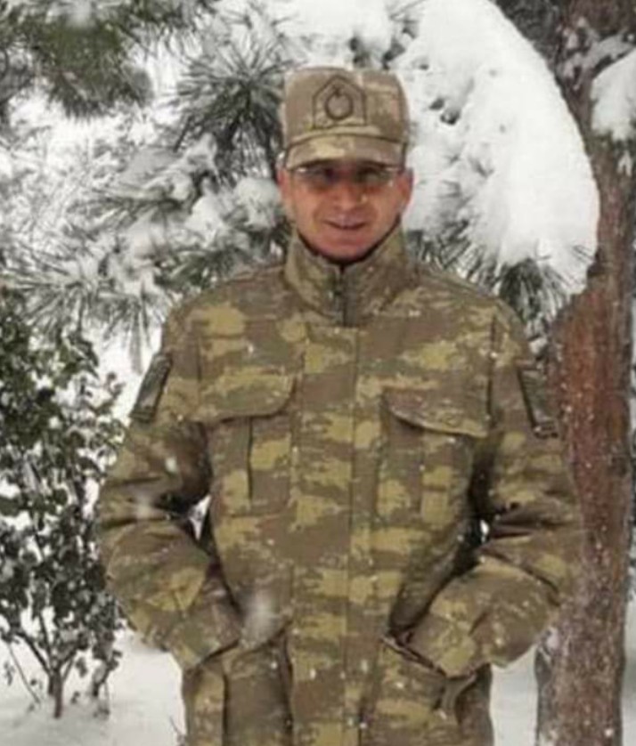 Çok değerli dostum, arkadaşım Bekir KURT'un vefatını üzüntüyle öğrenmiş bulunmaktayım. Bekir Kurt'a Cenab-ı Allah'tan rahmet niyaz ediyor, ailesine ve sevenlerine başsağlığı diliyorum.