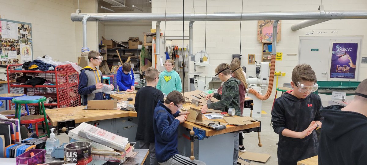 JLMS_Falcons's tweet photo. 6th grade STEM working on AFO project! https://t.co/N6eFYvxdTn