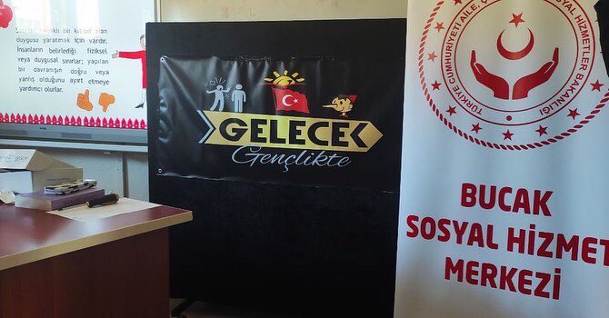 GeleckGenclikte's tweet photo. Projemiz kapsamında Bucak Sosyal Hizmet Merkezi Müdürlüğü Aile Sosyal Destek Personeli tarafından Karapınar İlk-Ortaokulu öğrencilerine "Bağımlılık ile Mücadele ve Mahremiyet" eğitimi verildi.
@bucakmem @nesetyazar @gapaydin15 https://t.co/gH9SjmheFY