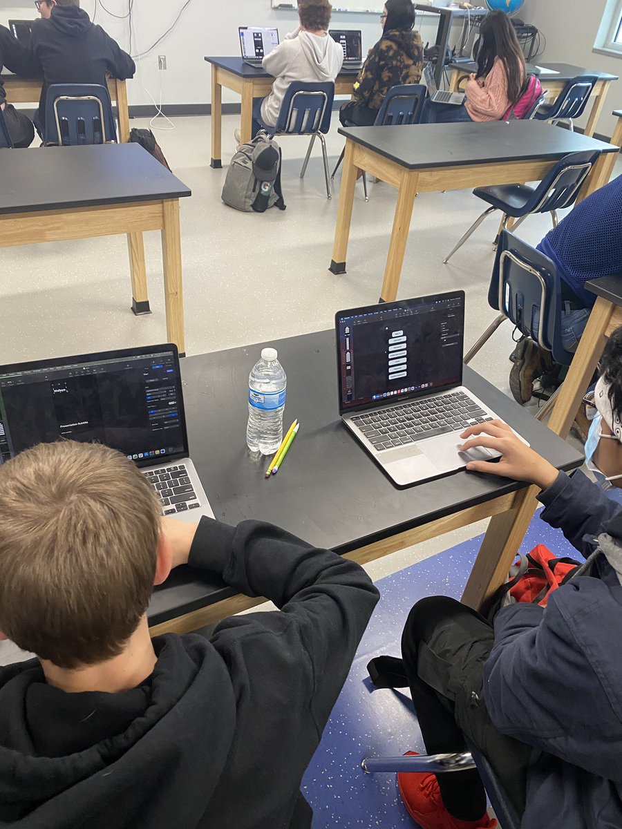 kmorrow's tweet photo. Building App prototypes in Keynote. Creativity, collaboration & problem solving all wrapped up in one engaging event!@ONeillEagles @AppleEDU #appprotypes #keynote https://t.co/Ug0CmsSLRC