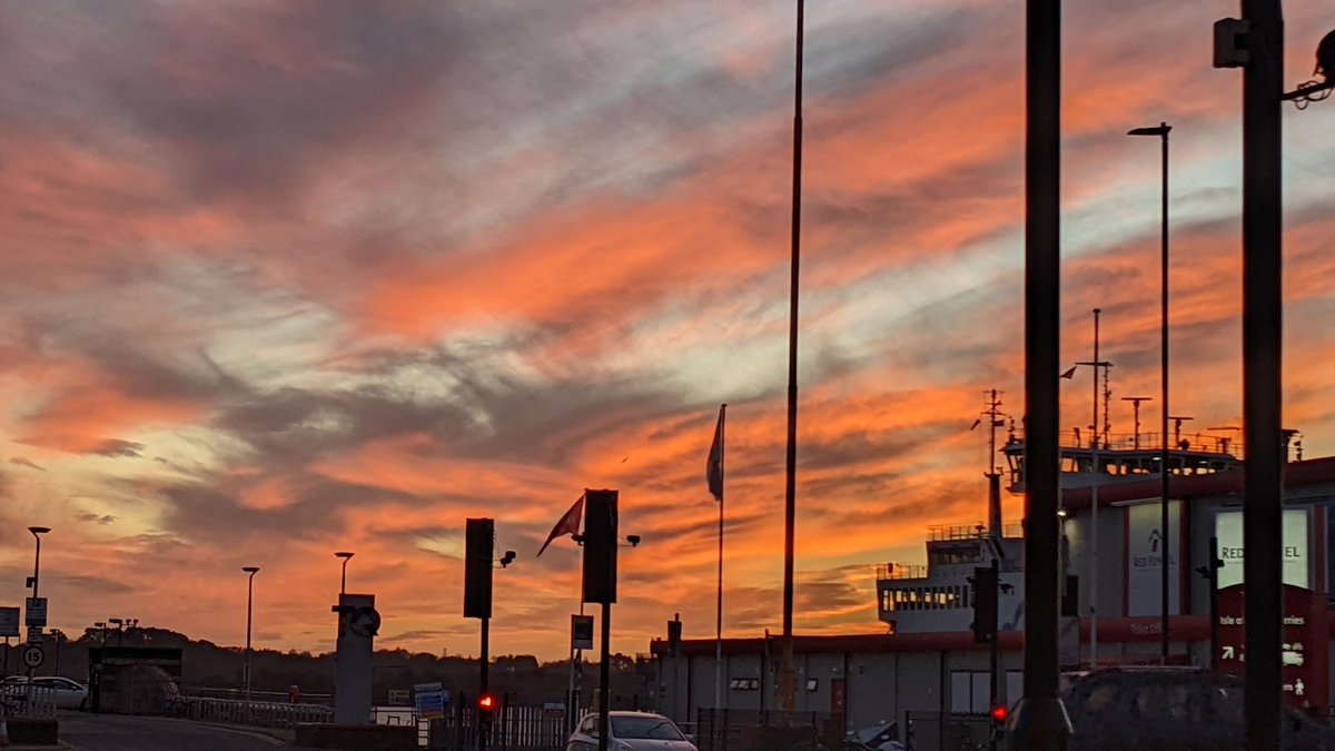 sezifilms's tweet photo. evening #townquay #southampton https://t.co/gAUsgRoSet
