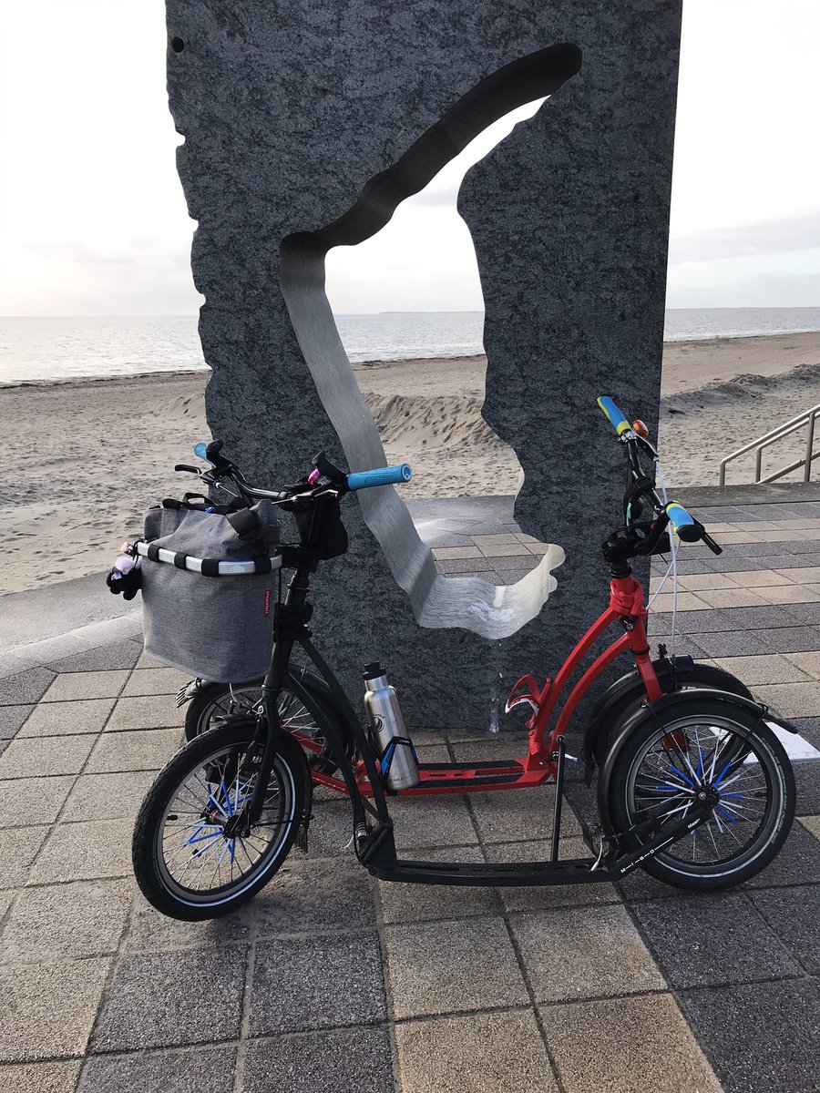 nordseestern's tweet photo. #Amrumliebe #Inselliebe #Rollerliebe mir #Lieblingsmann @trotzik auf Föhr 😂 https://t.co/tGqP4UMrZE