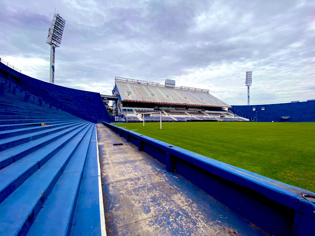 gentedevelez's tweet photo. Listos para recibir al Wolverhampton #PREMIERxESPN https://t.co/x1gua7xPeW