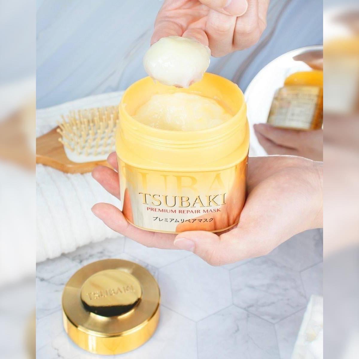 pxwSkincare's tweet photo. SUBAKI premium repair mask 180g.
กระปุกละ 320 บาท
💁♀️ ทรีทเม้นบำรุงผม ใช้แล้วผมนุ่มมาก สภาพผมที่เสียจะดูดีขึ้นมาก เป็นสูตรเข้มข้นพิเศษ นวดบำรุงเส้นผมใน 0 วินาที ช่วยประหยัดเวลา ไม่ต้องนวดทิ้งไว้นาน ล้างออกได้ทันที
#SUBAKI #pxwskincare https://t.co/JyWLgoq9oU
