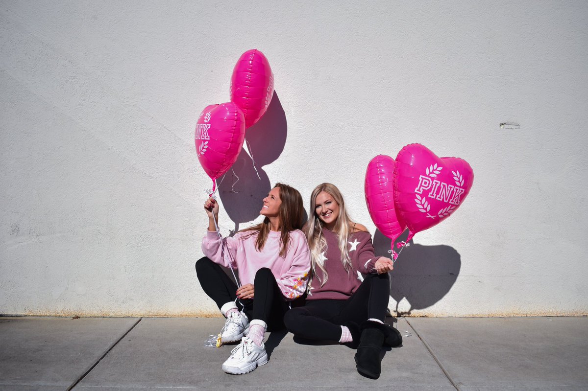 rebecca_kateee's tweet photo. here’s your sign to apply as a @vspink campus rep. ⚡️ 

apply via the link in my bio now until Jan. 31 — and big news!!! apps are open to ALL schools this year. What are you waiting for?!

#PINKReps #PINKAlum https://t.co/nRzJMMU2QQ