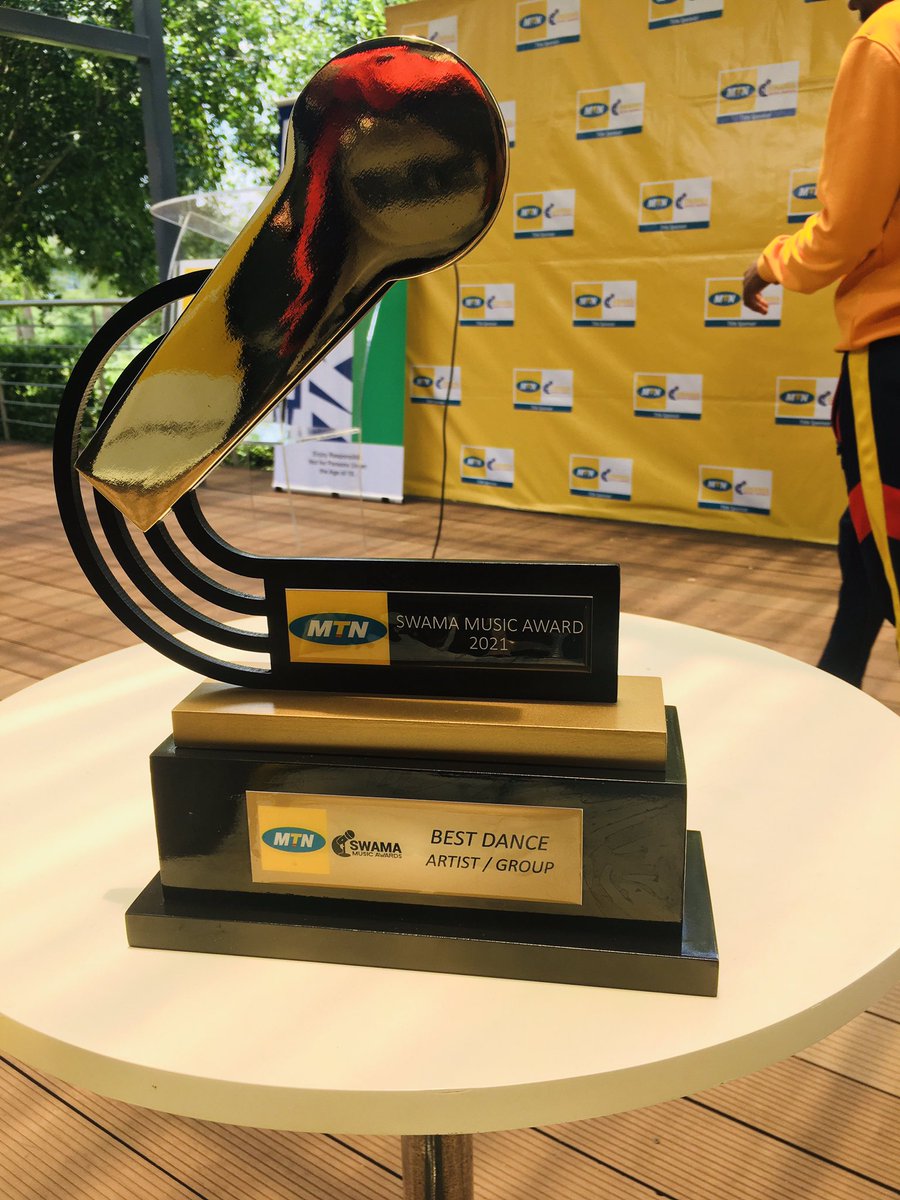 deeyoumnguni's tweet photo. THANK YOU LORD FOR THIS TALENT 👏🏆🏆🏆🏆🏆🙌🏽 #TiniTwitter #mtnswamaawards https://t.co/RjIuJJvYI8