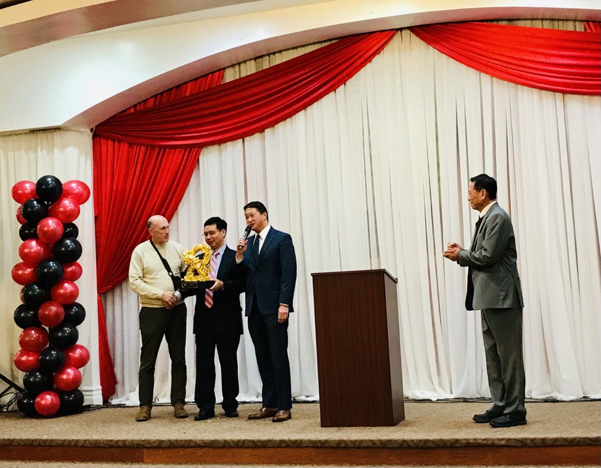 sacrt_henry's tweet photo. Thank you @CA_Trans_Agency Secretary David Kim for being a tireless champion of public transit! Your partnership was invaluable on projects like #TheWifiBus and launching contactless payments on @RideSacRT light rail. We wish you the best as you move on to your next chapter! https://t.co/ff3SqxHruo