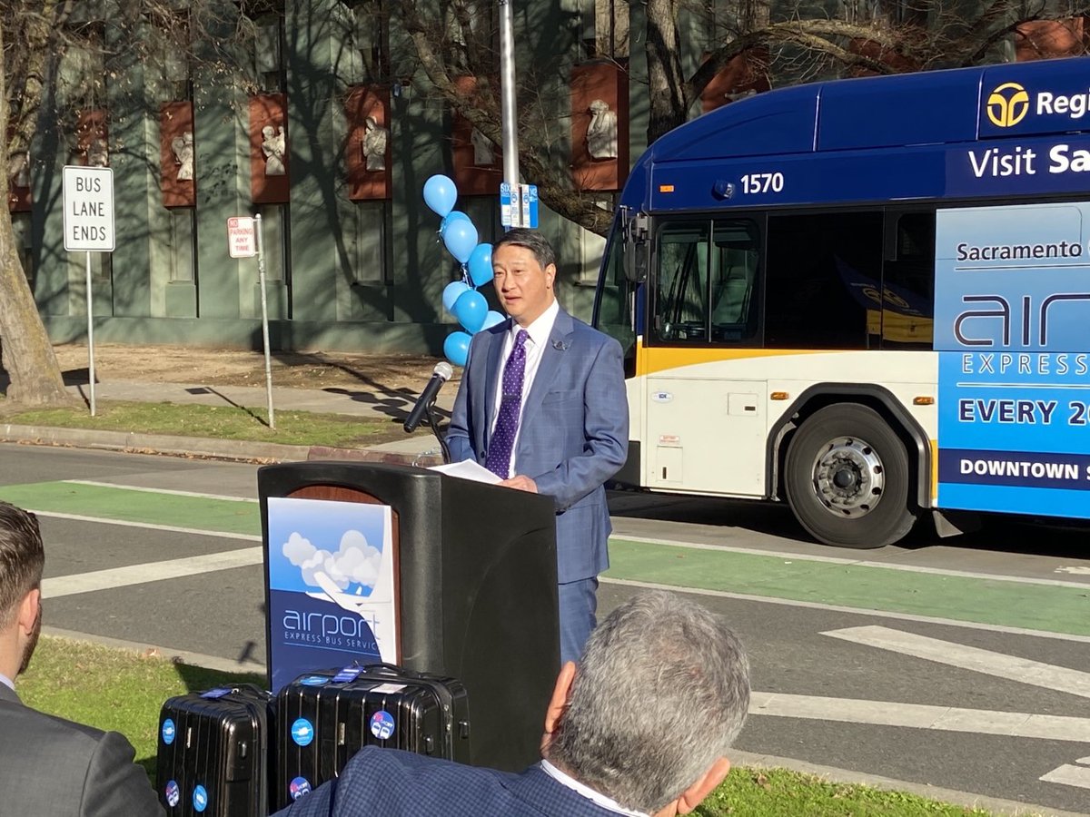 sacrt_henry's tweet photo. Thank you @CA_Trans_Agency Secretary David Kim for being a tireless champion of public transit! Your partnership was invaluable on projects like #TheWifiBus and launching contactless payments on @RideSacRT light rail. We wish you the best as you move on to your next chapter! https://t.co/ff3SqxHruo