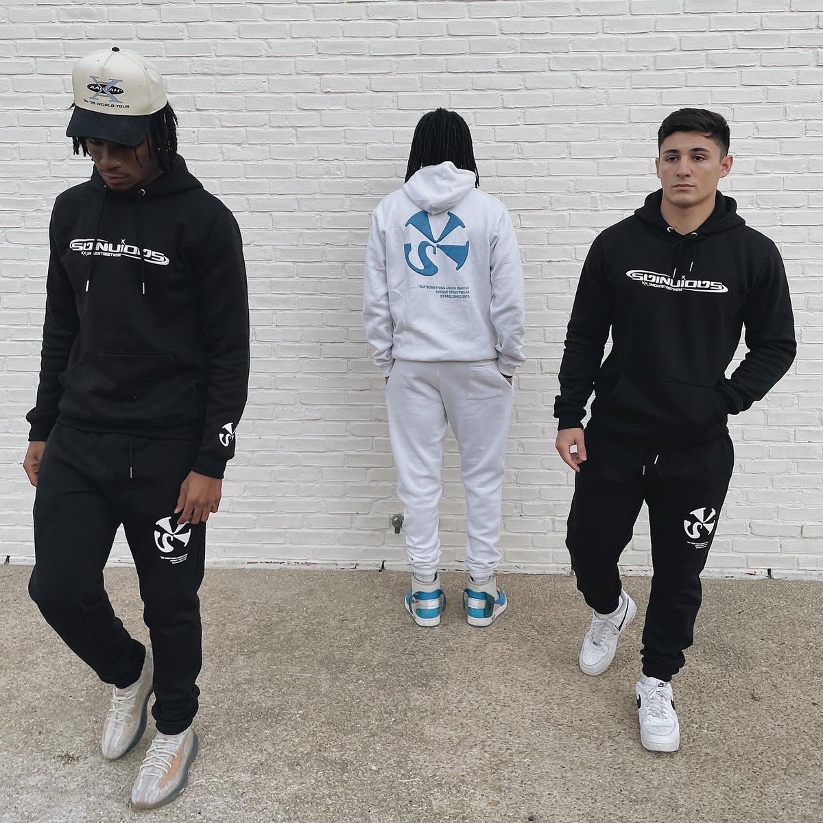 _chaaance's tweet photo. Looking for some clothing for this cold weather .. tap n with my new tracksuits i dropped w/ my clothing brand, Suinvious. A like or rt will be the least y’all can do to support my business. Thank you 🖤 https://t.co/OBFUVuCJ4n