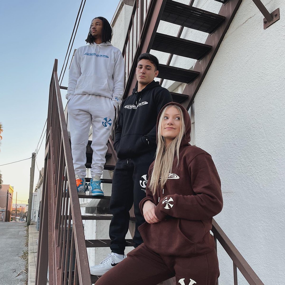 _chaaance's tweet photo. Looking for some clothing for this cold weather .. tap n with my new tracksuits i dropped w/ my clothing brand, Suinvious. A like or rt will be the least y’all can do to support my business. Thank you 🖤 https://t.co/OBFUVuCJ4n