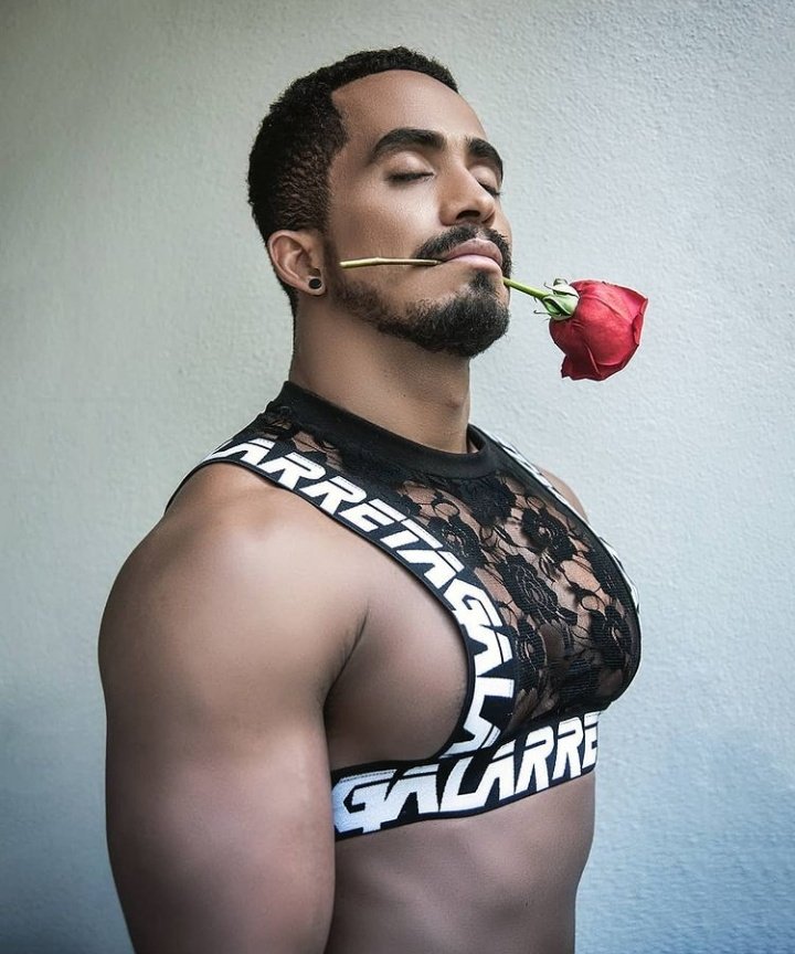 rubengalarretaa's tweet photo. Oh my Jesus!!!
#lace #laceformen #gay #harness
#rubengalarreta #galarretaboy https://t.co/ivlgSZnQ0Q
