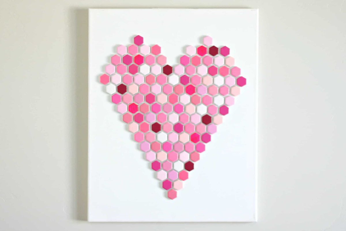 diycandy's tweet photo. Create this unique heart wall art with basic hexagon tiles found at the hardware store. Make any design with your favorite colors. So easy!
https://t.co/4m9aC3F8IE https://t.co/9yAO3Uh51v
