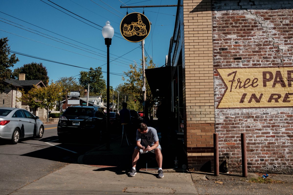 SunergosCoffee's tweet photo. Out of an abundance of caution, our Woodlawn location will be closing at 1 pm today. Thank you for your patience and understanding as we work to keep our employees and customers safe. We will see you all bright and early tomorrow 💛
#sunergoscoffee #sunergos #closingearly https://t.co/bcF3W4Lawi