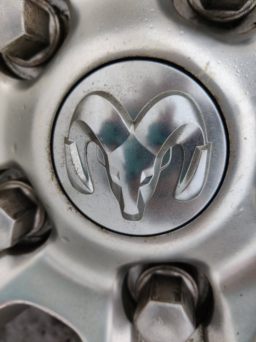 IcedHulk's tweet image. I'm sorry, you can trick it out however you want but you're still driving a #Dodge vagina...