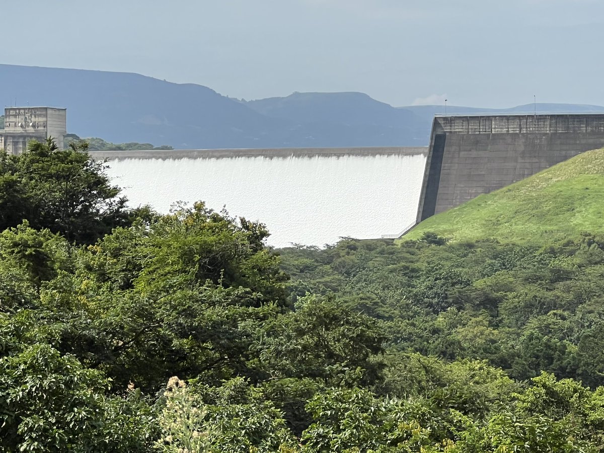 Great to see KZN’s Inanda Dam spilling today. 

<a href="/ReenvalSA/">ReenvalSA</a>