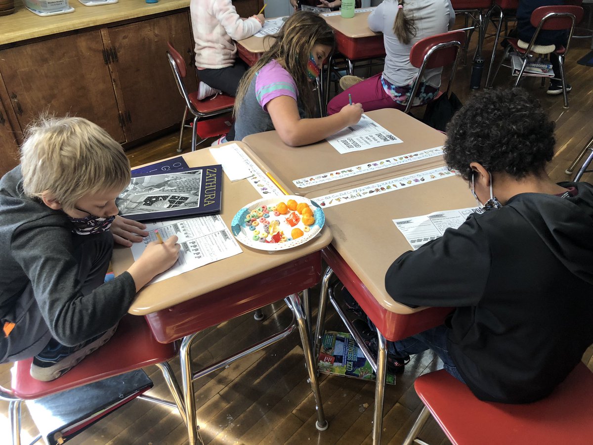 MrsSeabeck's tweet photo. Book Tasting for our new unit on outer space. #witandwisdom @ChardonSchools https://t.co/B46iI8Ipgh