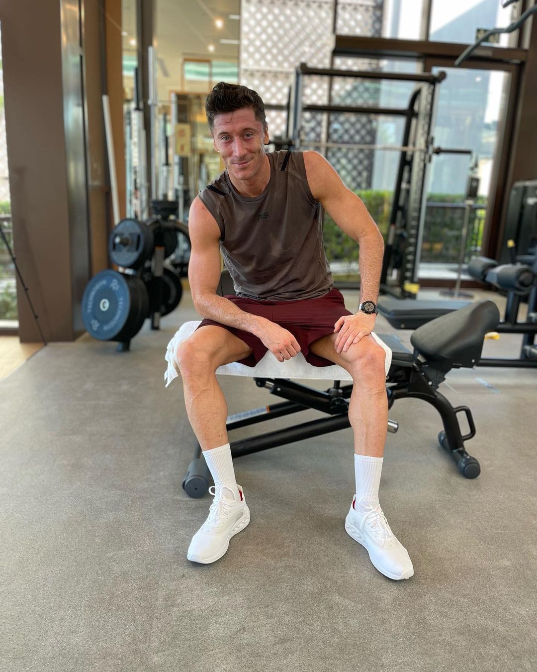 Robert Lewandowski - Morning at the gym 💪🏼 4F #paidpartnership