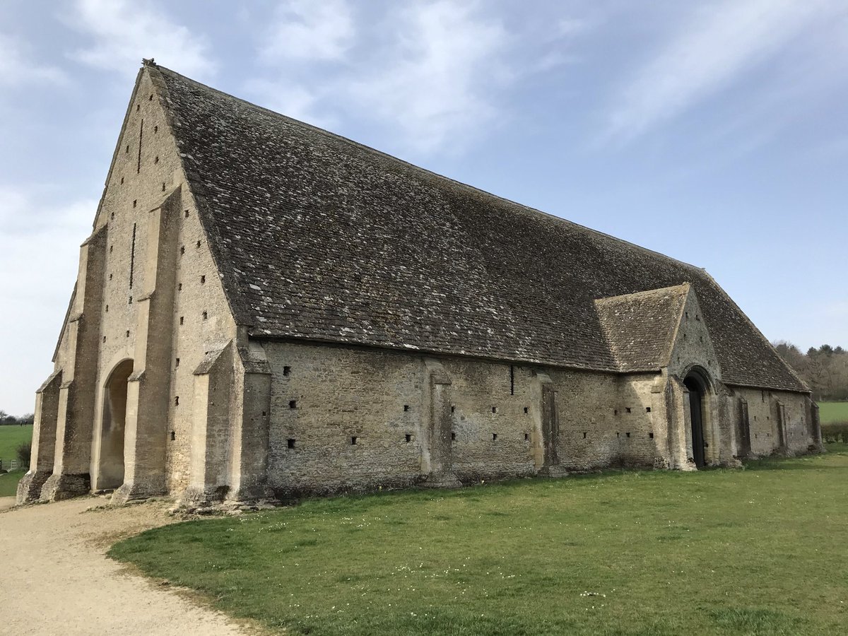TheRebeccaRiots's tweet photo. 🚨AWESOME JOB 🚨  I’m moving on to my new role soon, but you could have my amazing old job and work in these stunning places! https://t.co/sda1JYw5ew https://t.co/Nb1NdhftPm